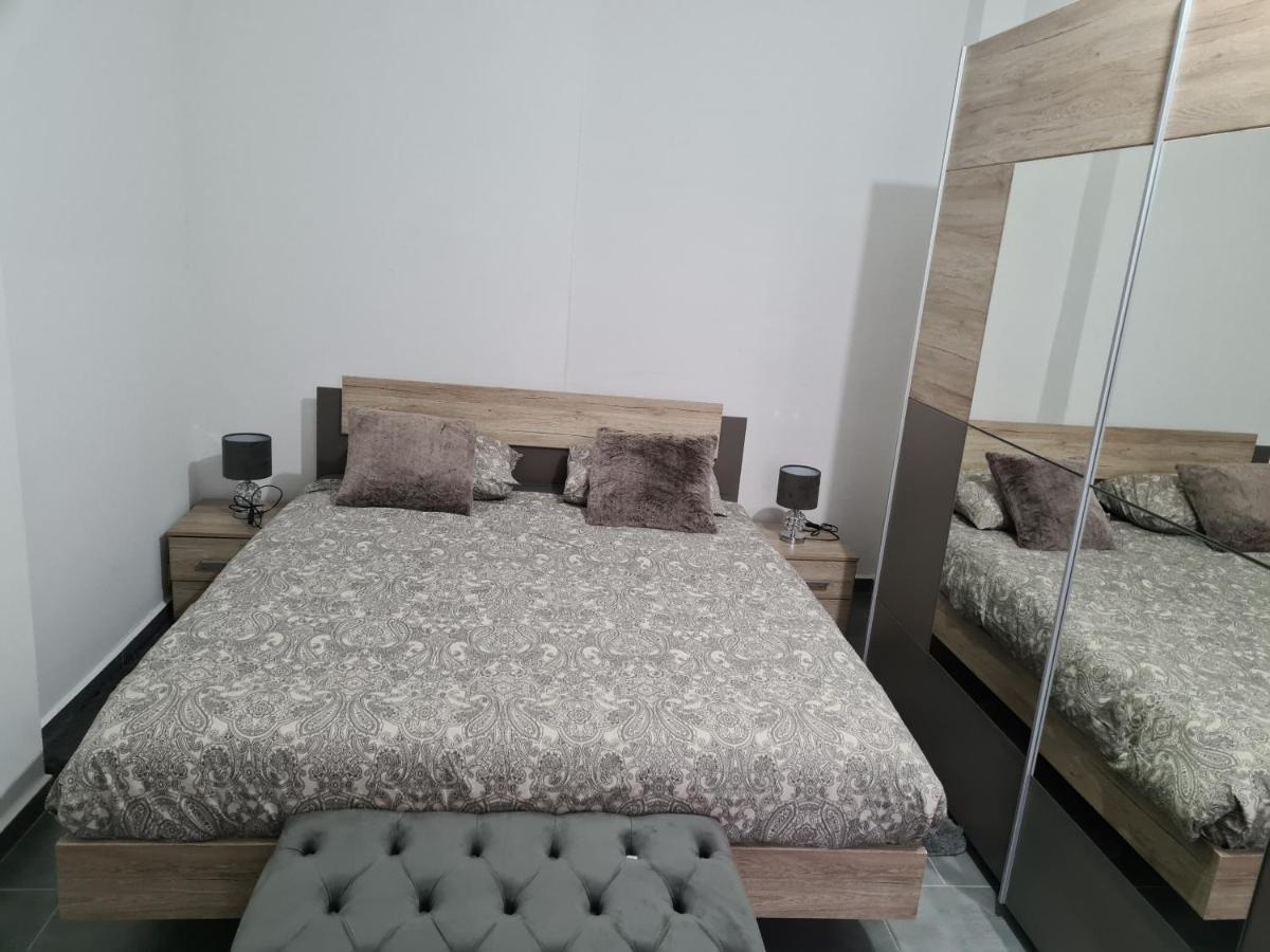 Ferienwohnung Bruxelles Airport Charleroi H Nouvelle Gerance Exterior foto